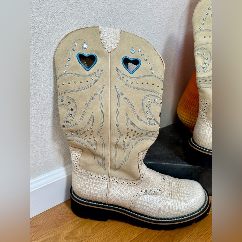 ARIAT Hearts Cowboy Cowgirl Boots FATBOY BABY BUCK Cream Bone Gator Leather - Picture 15 of 17